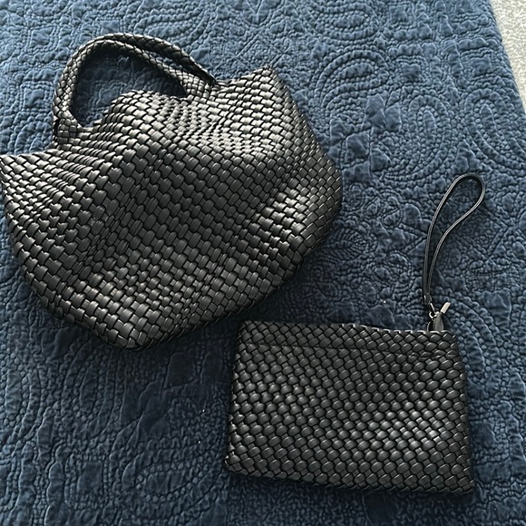 Handbags - Black purse and makeup bag